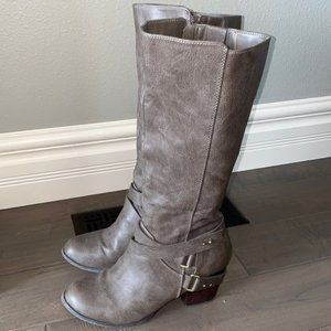 Fergie Boots